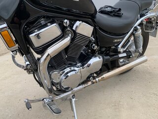 Suzuki Boulevard S83
