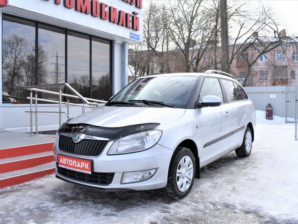 2011 Skoda Fabia II Рестайлинг, серебристый - вид 2