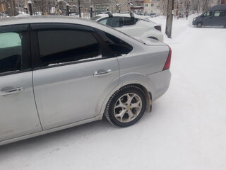 2008 Ford Focus II Рестайлинг, серебристый, 435000 рублей, вид 4