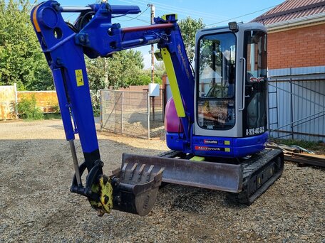 2016 Komatsu PC38, синий, 2700000 рублей, вид 1