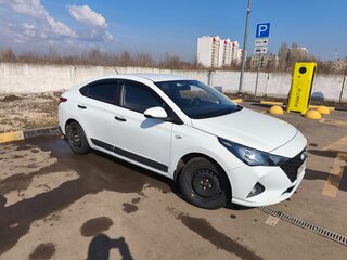 2021 Hyundai Solaris II Рестайлинг, белый, 1400000 рублей, вид 5