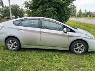 2009 Toyota Prius III (XW30), серый, 710000 рублей, вид 3