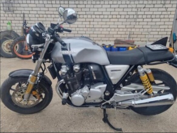 2018 Honda CB 1100, серебристый, 820000 рублей - вид 4