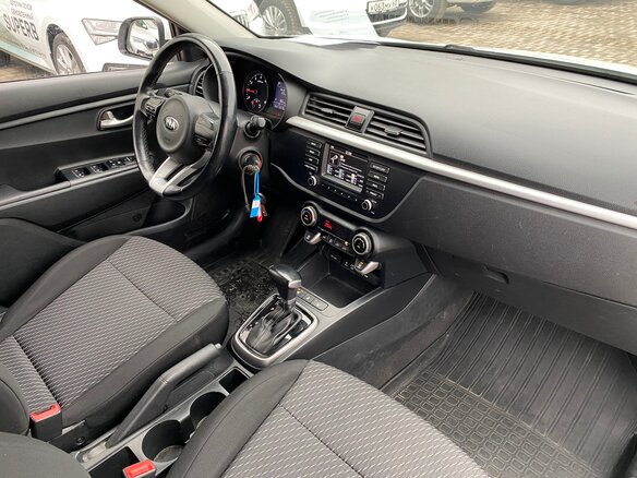 2018 Kia Rio X-Line IV, белый - вид 12