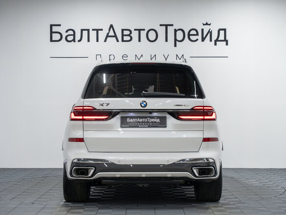 2026 BMW X7 40i I (G07) Рестайлинг, белый, 16350000 рублей - вид 9