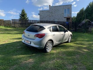 2012 Opel Astra J Рестайлинг, серебристый, 710000 рублей, вид 5