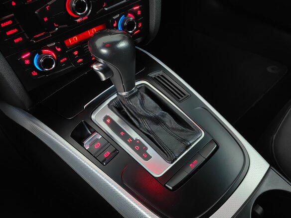 2011 Audi A4 IV (B8), красный, 909000 рублей - вид 18