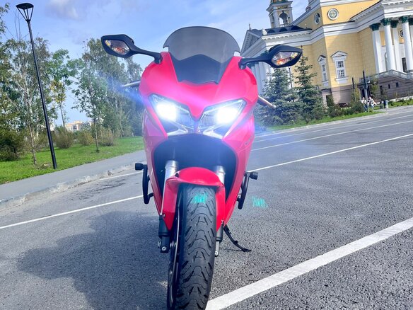 2018 Honda VFR 800, красный, 840000 рублей - вид 9