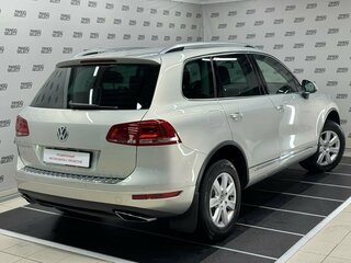 2014 Volkswagen Touareg II, жёлтый, 2395000 рублей, вид 2