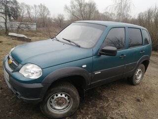 2013 Chevrolet Niva I Рестайлинг, зелёный, 450000 рублей, вид 1