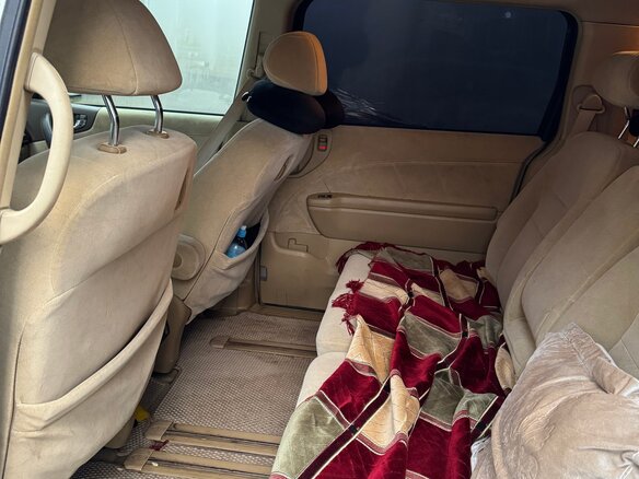 2004 Honda Elysion I, белый, 1100000 рублей - вид 6