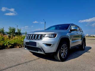 2018 Jeep Grand Cherokee IV (WK2) Рестайлинг, серый, 2500000 рублей, вид 1