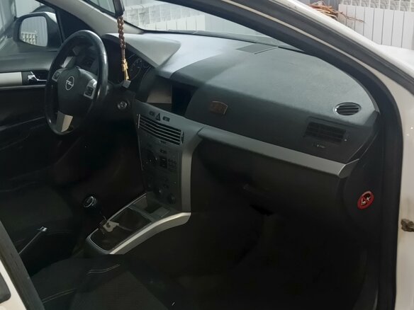 2011 Opel Astra H Рестайлинг, белый, 450000 рублей - вид 7