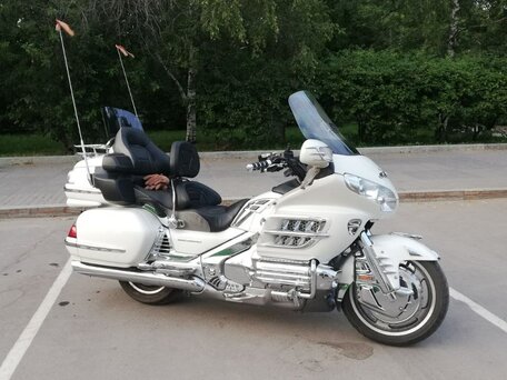 2010 Honda GL 1800 Gold Wing, белый, 1850000 рублей, вид 1
