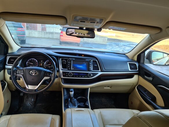 2014 Toyota Highlander III (XU50), чёрный - вид 16