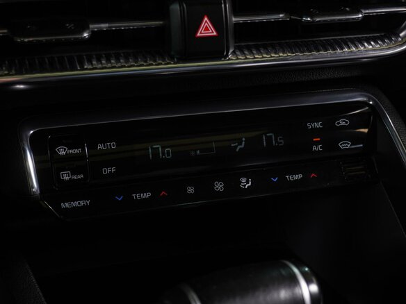 2021 Kia K5 III, чёрный, 2234000 рублей - вид 25
