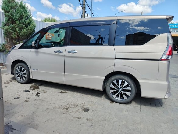 2017 Nissan Serena S-Hybrid V (C27), бежевый - вид 17