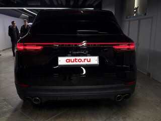 2019 Porsche Cayenne S III, чёрный, 5300000 рублей, вид 3