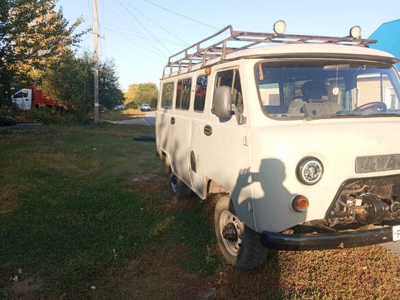 1999 УАЗ 2206, серый, 350000 рублей - вид 2