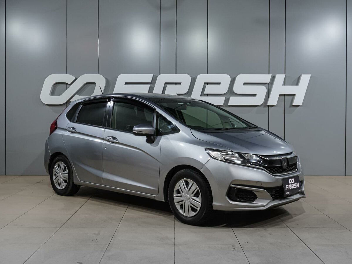Открыть фотографии: Honda Fit III Рестайлинг