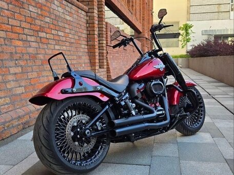 2019 Harley-Davidson Fat Boy, красный, 4000000 рублей, вид 4