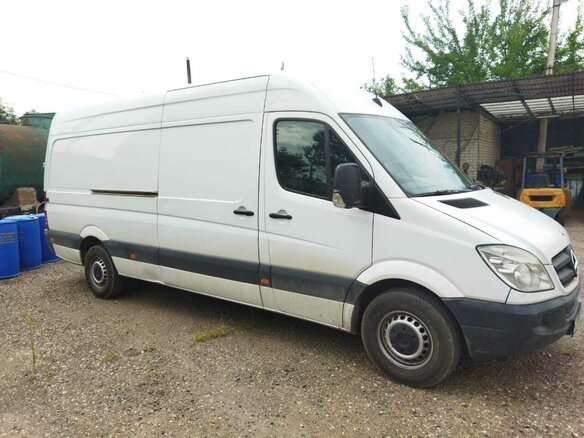 2011 Mercedes-Benz Sprinter, белый, 3500000 рублей - вид 2