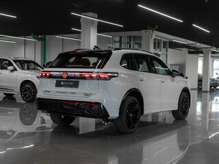 2026 Volkswagen Tiguan L Pro III (China Market), белый, 5050000 рублей, вид 5