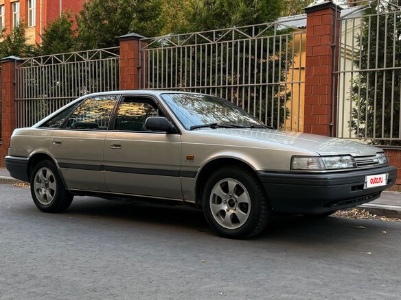 1991 Mazda 626 2.0i III (GD), серый - вид 1
