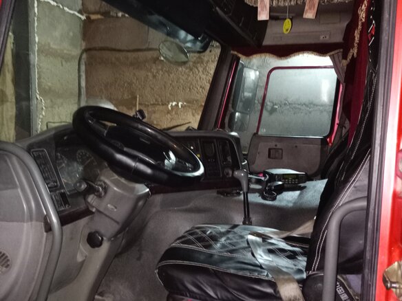 2008 Sinotruk Howo A5, красный, 1500000 рублей - вид 14