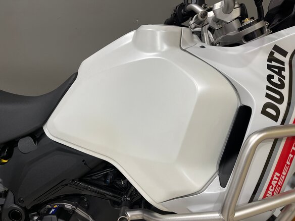 2023 Ducati DesertX, белый, 1190000 рублей - вид 15