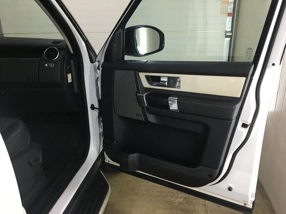 2014 Land Rover Discovery IV Рестайлинг, белый, 5575000 рублей - вид 17