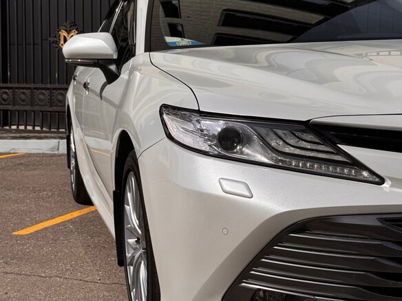 2021 Toyota Camry VIII (XV70), белый, 3050000 рублей - вид 24