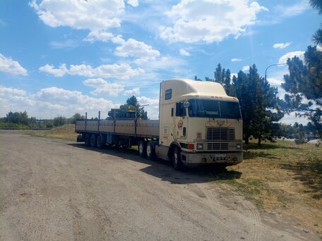 1998 International 9000 Series, бежевый, 1600000 рублей, вид 3
