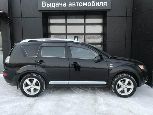 2007 Mitsubishi Outlander II, чёрный - вид 2
