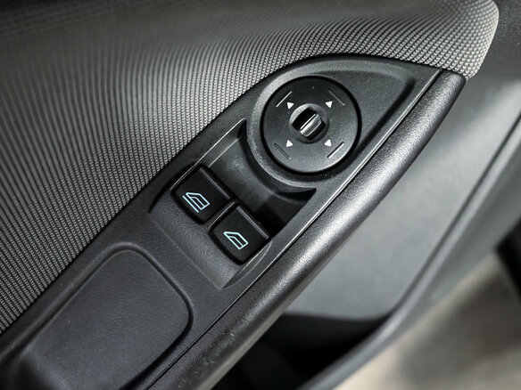 2013 Ford Focus III, чёрный - вид 8