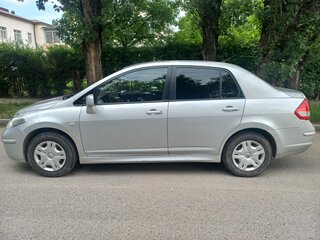 2012 Nissan Tiida I Рестайлинг, серебристый, 795000 рублей, вид 3