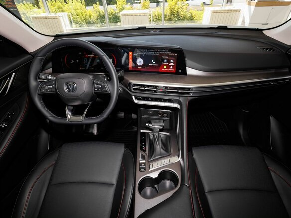 2025 Changan CS35 Plus I Рестайлинг, белый - вид 13