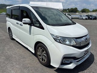 2017 Honda Stepwgn Spada V, белый, 1380000 рублей, вид 1