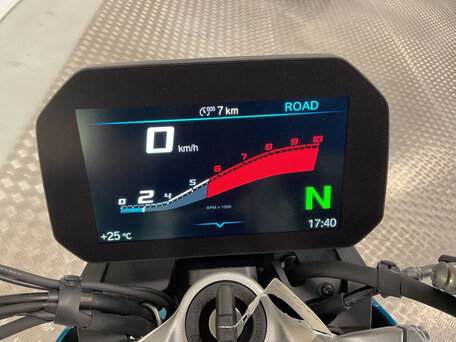 2025 BMW F 900 R, голубой, 1100000 рублей, вид 4