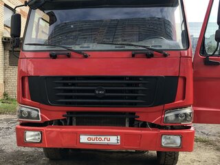 2007 Sinotruk Howo ZZ3327, красный, 2200000 рублей, вид 1
