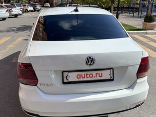 2019 Volkswagen Polo V Рестайлинг, белый, 1150000 рублей, вид 3