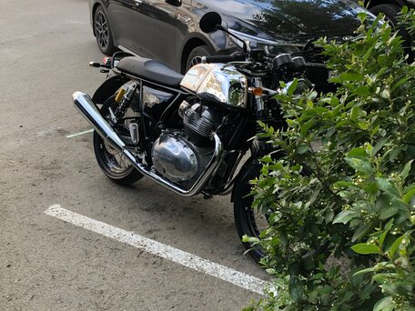 2024 Royal Enfield Continental GT, серебристый, 600000 рублей, вид 4