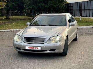 1999 Mercedes-Benz S-Класс 320 Long IV (W220), серебристый, 599999 рублей, вид 2