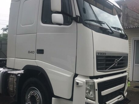 2011 Volvo FH, белый, 10000000 рублей, вид 4