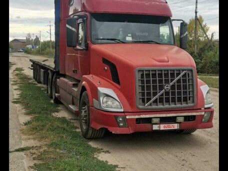 2005 Volvo VHD, красный, 2500000 рублей, вид 1