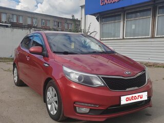 2017 Kia Rio III Рестайлинг, красный, 917000 рублей, вид 3