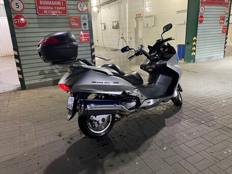 2001 Honda Silver Wing 600, серебристый, 330000 рублей, вид 1