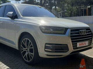 2017 Audi Q7 II (4M), белый, 5850000 рублей, вид 3