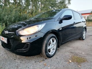 2013 Hyundai Solaris I, чёрный, 900000 рублей, вид 1