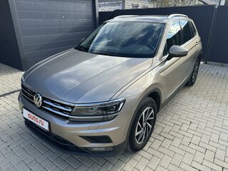 2018 Volkswagen Tiguan II, бежевый, 3000000 рублей, вид 1